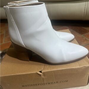WHIT Women's White Ankle Boots